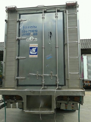 รถอีซซุ 10 ล้อ ตู้เย็น  230 แรงม้า ปี 47  สนใติดต่อ 081 - 6079515