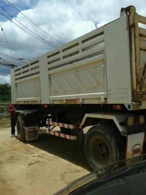 ขายห่างพ่วง สามมิต 2 เพลา ปี 49 สนใจติดต่อ 081 - 6079515 ขายห่างพ่วง สามมิต 2 เพลา ปี 49 สนใจติดต่อ 081 - 6079515