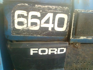 ขายรถไถ FORD 6640 เพลาเดี่ยว เอกสารเล่มทะเบียน 7 จาน ใบมีดดันหน้า ราคา 420000 ขายรถไถ FORD 6640 เพลาเดี่ยว เอกสารเล่มทะเบียน 7 จาน ใบมีดดันหน้า ราคา 420000