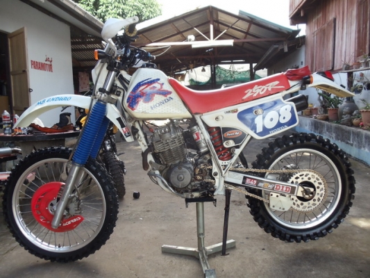 ขาย xr250r ปี 93 ตัวแข่งถังพลาสติก ขาย xr250r ปี 93 ตัวแข่งถังพลาสติก