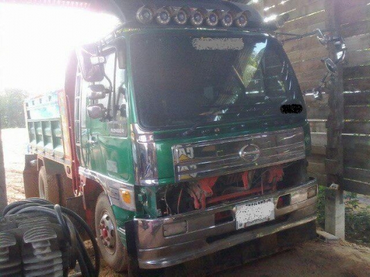 ขาย6ล้อดั๊มดินสวยจัด อายุน้อย HINO FD HO7D195hpเครื่องดี ช่วงล่างแน่น คัสซีสวย กระบะดั๊มเหล็กสวย พื้นดีข้างดี หัวบางสีสวย ภายในครบ แอร์ พ.พาวเวอร์ เบรคทริฟฟี่ ยาง8.25 สวย6เส้น พร้อมใช้ พร้อมลุยงาน เอกสารเล่มทะเบียนครบ ราคาต่อรองได้เด้อ พี่น้องครับ