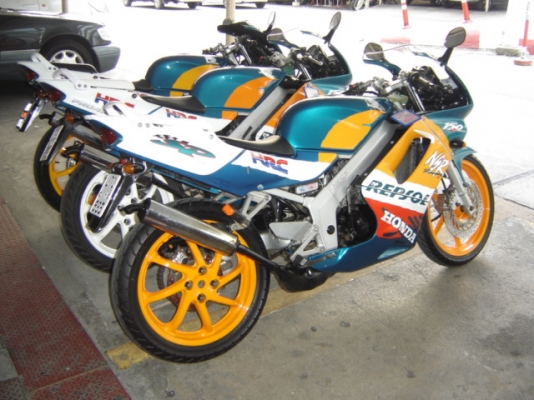 NSR  150 SP PROARM 150SP ทำสีใหม่ทั้งคัน สวยมาก ราคา 35900 บาท  กทม สีลม ซอย 10 โทร 0808051985