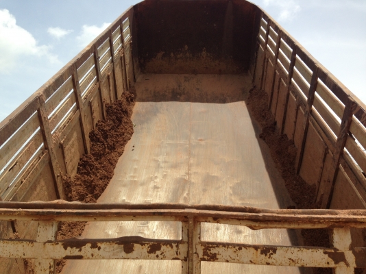 HINO FM 2K 260 HP K13D สิบล้อดั๊มพ์ กระบะดั๊มพ์มิเนียม 12 ตันสภาพสวยพื้นเหล็กไม่มีผุกร่อน เครื่องแน่นแรงดีไม่มีเยิ้ม หัวเก๋งสมอเงินภายในเก๋งคอนโซลสวยครบ แอร์เย็น พวงมาลัยเพาเวอร์ ระบบเบรคทริ๊ปฟี้ ช่วงล่างคัชซีสวยเดิมไม่มีบวม ยางสภาพดี 70\% พร้อมบรรทุกพร้อม