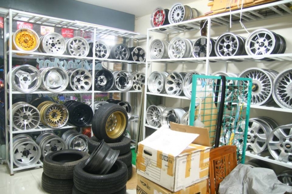 ล้อแม็กเรโทร -ออฟโรด 5รู114 ขอบ15 ล้อแม็กเรโทร -ออฟโรด 5รู114 ขอบ15