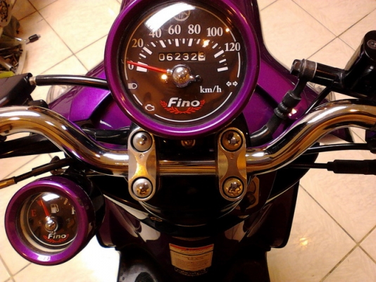 ขาย FINO (ล้อแม็กซ์)ลายปารีส รถปี55 สวยๆราคาถูกครับ