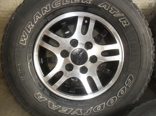 โปรโหดๆ ล้อแม็ก 15นิ้ว 6รู อีซูซุ ยาง 235/75R15 สวยๆ 4 ล้อ ราคา 6300 บาท