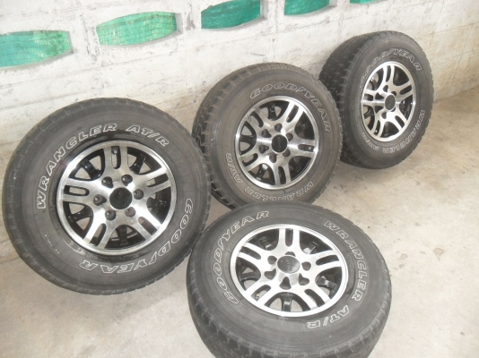 โปรโหดๆ ล้อแม็ก 15นิ้ว 6รู อีซูซุ ยาง 235/75R15 สวยๆ 4 ล้อ ราคา 6300 บาท