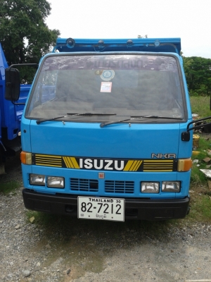 ขายดั้มหกล้อสวยๆ3คิว