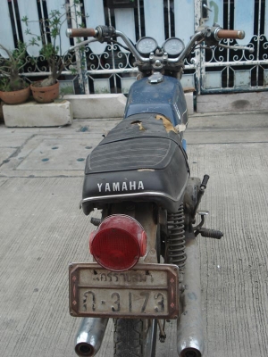 ขาย ยามาฮ่า 2ท่อ2สูบ2คาบูไม่รู้จักรุ่นคับเครื่องไม่ติดจอดนานก่อนจอดติดนะคับมีทะเบียน