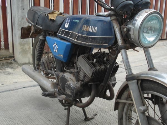 ขาย ยามาฮ่า 2ท่อ2สูบ2คาบูไม่รู้จักรุ่นคับเครื่องไม่ติดจอดนานก่อนจอดติดนะคับมีทะเบียน