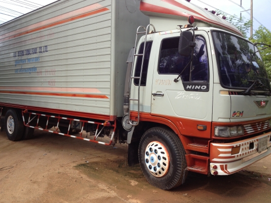 ขาย FF3H ตู้แห้ง เครื่อง H07D 195แรง ตู้แห้ง รถสวยมากๆ ตามรูป