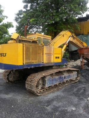 ขายรถแแบคโฮ KOMATSU PC200สภาพพร้อมใช้ 500000 บาท ขายรถแแบคโฮ KOMATSU PC200สภาพพร้อมใช้ 500000 บาท