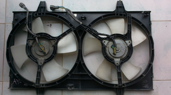 ขายพัดลมหม้อน้ำNissan cefiro A32