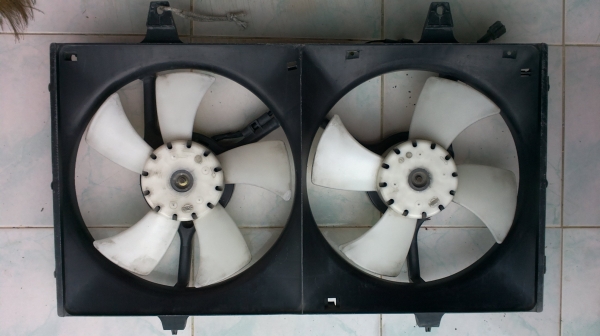 ขายพัดลมหม้อน้ำNissan cefiro A32 ขายพัดลมหม้อน้ำNissan cefiro A32