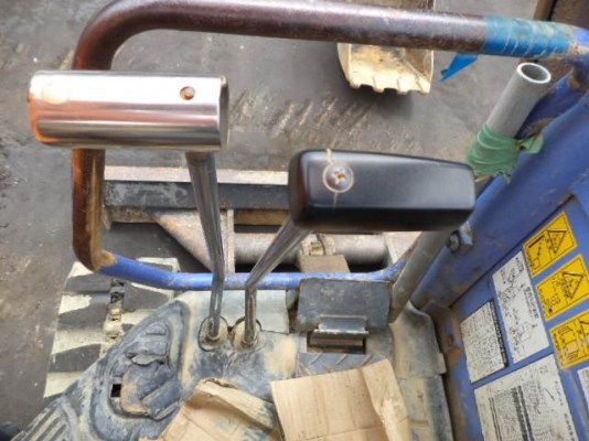 ขายรถขุด  KOMATSU PC 28 UU-3 สภาพเยี่ยม