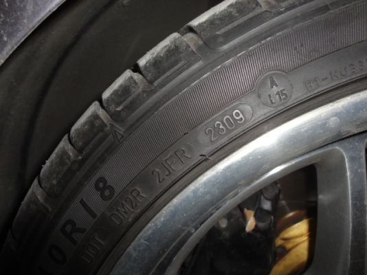 DUNLOP SP SPORT 235/40/18