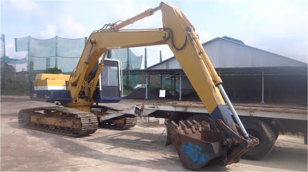 ขายแม็คโค 200 รุ่น 3  ราคา 750,000 บาท