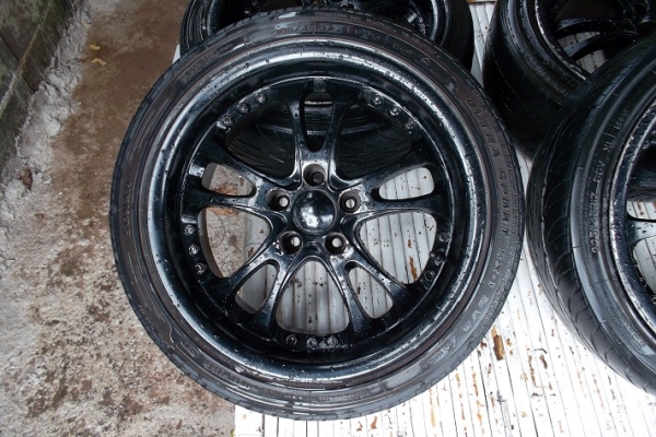 ขายล้อแม็ก ขอบ17 5รู100 แถมยาง 205/45/17 ครับ ขายล้อแม็ก ขอบ17 5รู100 แถมยาง 205/45/17 ครับ