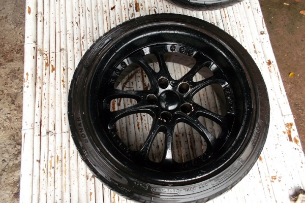 ขายล้อแม็ก  ขอบ17 5รู100 แถมยาง 205/45/17 ครับ