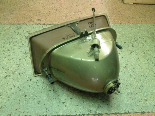 ขายไฟหน้า PEUGEOT 504 ซ้าย แท้เก่า
