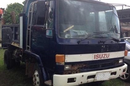 ***ขายแล้วครับขอบคุณ Truck2hand ***ขออนุญาต ลงขายใหม่ หลุดมัดจำ!! ขาย ตัดก่อนฟิตเครื่อง 6ล้อดั๊มดิน ISUZU ROCKY FRR 175HP 6BG1 เครื่องดี มีอ่อนหน่อย ช่วงล่างแน่นคัสซีสวยไม่ผุไม่ดาม กระบะดั๊มเหล็ก6ตันยิงหน้า 3.60ม. สภาพดีพื้นดีข้างดีไม่ผุ หัวบางภายในดีคอนโ