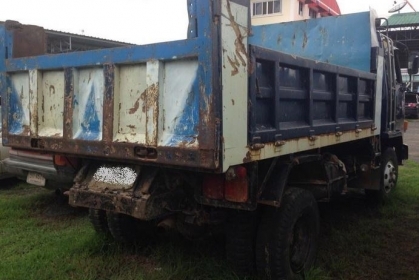 ***ขายแล้วครับขอบคุณ Truck2hand ***ขออนุญาต ลงขายใหม่ หลุดมัดจำ!! ขาย ตัดก่อนฟิตเครื่อง 6ล้อดั๊มดิน ISUZU ROCKY FRR 175HP 6BG1 เครื่องดี มีอ่อนหน่อย ช่วงล่างแน่นคัสซีสวยไม่ผุไม่ดาม กระบะดั๊มเหล็ก6ตันยิงหน้า 3.60ม. สภาพดีพื้นดีข้างดีไม่ผุ หัวบางภายในดีคอนโ