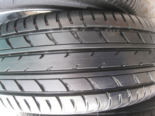 ขายล้อแม็ก Toyota vios ป้ายแดง 15"x5.5" et45 4รู100 + ยางปี13 สนใจติดต่อเล็กคลองสามครับ (081-3747940)