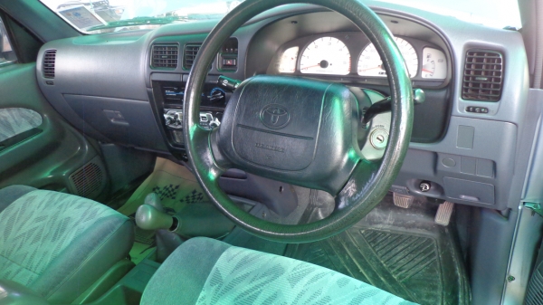 รถบ้าน TOYOTA HILUX TIGER ปี 2000 เครื่อง 3000 2 ประตู