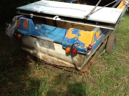 ขอบคุณ เสี่ยยเล็กชัยภูมิ จองแล้วครับ ขายด่วน เรือท้องแบนกว้าง 1.50เมตรยาว4.30เมตร เครื่องยนต์ยามาฮ่าพร้อมใช้งานไม่ผุแถมรถลากครับ