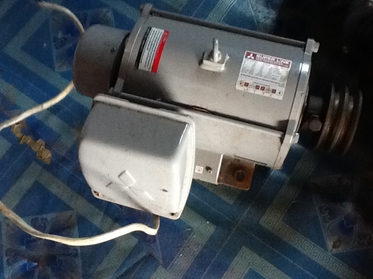 ขายด่วนมอเตอร์ 3แรง 1เฟช (สองสาย220v)มิสซูครับ ขอขายที่5900พร้อมใชังานรับประกันครับ