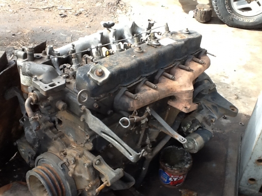 ขายด่วนเครื่อง6BD1   ข้อ025 ก้านไม่มี1ตัวบอกสวยลูกไม่1ลูกฝาสูบดีมากปั้มดี ใบคลุมมี