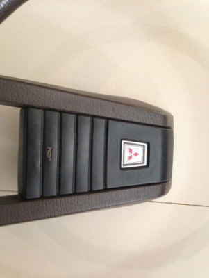 พวงมาลัยเดิม Mitsubishi A173  (กล่องไม้ขีด)