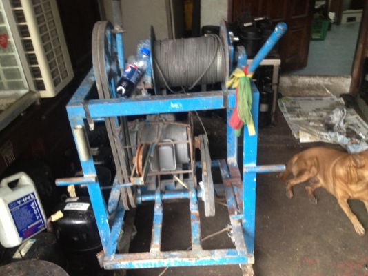 ขายลิฟ ก่อสร้าง พร้อมมอเตอร์ 3 เเรง 9000