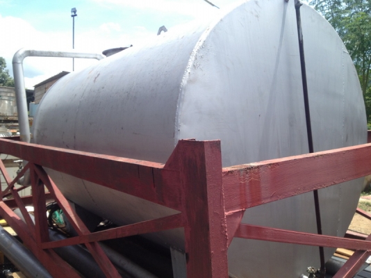 ขายถังน้ำมัน 4,500 ลิตร ภายในสะอาด ไม่มีผุ สภาพดีมาก ราคาไม่แพง