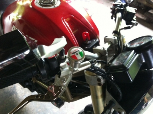 ขายถูกๆด่วนๆ ducati m400. ลดแล้ว รีบใช้เงิน 68000