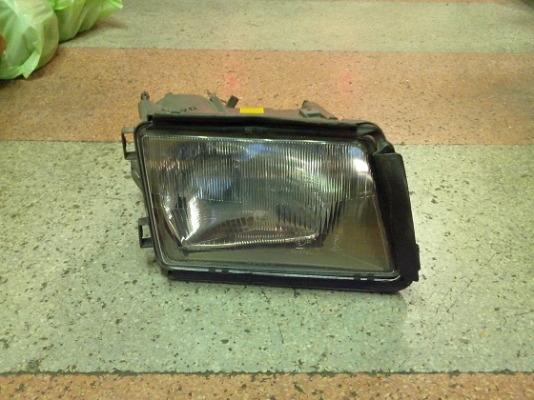 ไฟหน้า W126 SEC ด้านขวา แท้เก่า