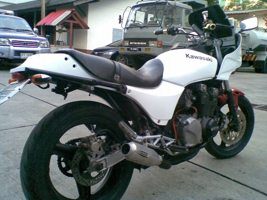 ขาย kawasaki gpz400fราคา35,000บาท ขาย kawasaki gpz400fราคา35,000บาท