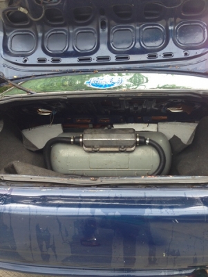 รถแต่งนิดหน่อย เครื่องช่วงล่างดี น้ำมัน+LPGสียังสวยอยู่เกียออโต้