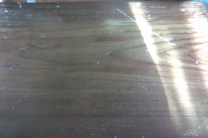 ชุดโต๊ะนักเรียนเก่าไม้สักแผ่นเดียวเป็นไม้สักแผ่นเดียวครับเป็นโต๊ะโบราณสมัยก่อนครับ  เนื้อไม้ดีมากครับแน่นปึกครับใช้ยาวครับรุ่นนี้คุ้มครับน่าสะสมครับ