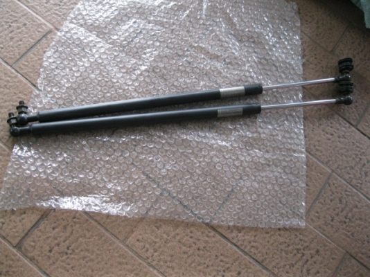 ขายโช็คฝาท้าย HONDA CRV ตัวแรก