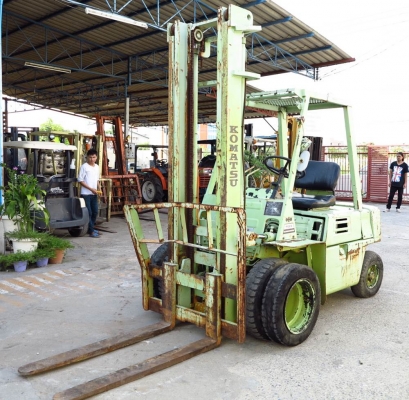 รถยกน้ำมันเบนซิน ขนาด 2 ตัน เสาสูง 4 เมตร Komatsu FG20-7