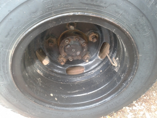 ขาย 6 ล้อ TOYOTA 85แรง (BU30) ไอ้หนุ่มทางหลวง กระบะยาว 4.30 เมตร เครื่องแน่น คัซซีสวยมาก พร้อมโอน พร้อมใช้งานสุดๆ.......