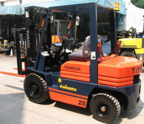 ขายด่วน รถโฟล์คลิฟท์ TOYOTA 5FD25 นำเข้าจากญี่ปุ่น ทำสี เดินระบบไฟ และเปลี่ยนยางตันใหม่ 4เส้น ขายด่วน รถโฟล์คลิฟท์ TOYOTA 5FD25 นำเข้าจากญี่ปุ่น ทำสี เดินระบบไฟ และเปลี่ยนยางตันใหม่ 4เส้น