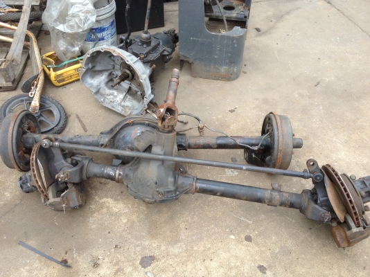 ขายคานหน้า คานหลัง jeep4x4 พร้อมเกียร์