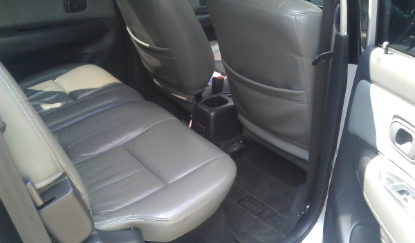 รถพร้อมใช้เบาะหนังวิทยุjvcติดแก๊สหัวฉีดถังโดนัท