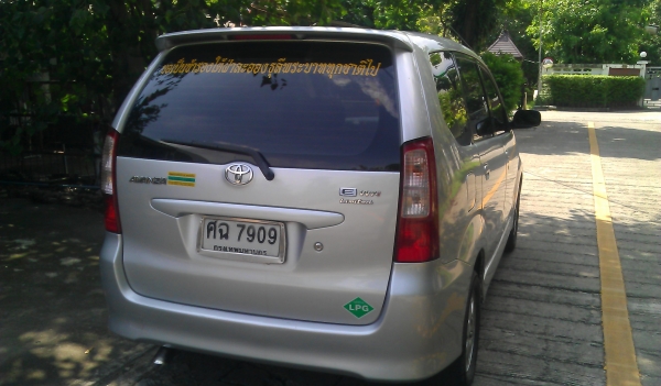 รถพร้อมใช้เบาะหนังวิทยุjvcติดแก๊สหัวฉีดถังโดนัท