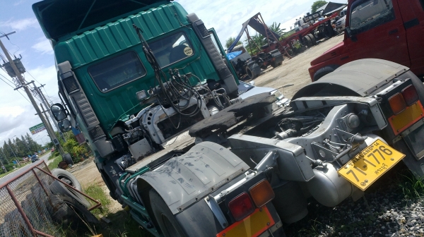 ขายรถหัวลาก 6 ล้อ Hino Profia 360 F17TDI FT-IV สวยๆ ขายรถหัวลาก 6 ล้อ Hino Profia 360 F17TDI FT-IV สวยๆ