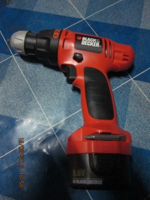 ไขควงและสว่านไร้สาย B&D พร้อมดอกสวา่นและไขควงแท้ มีใบรับประกัน 1 ปี ไขควงและสว่านไร้สาย B&D พร้อมดอกสวา่นและไขควงแท้ มีใบรับประกัน 1 ปี