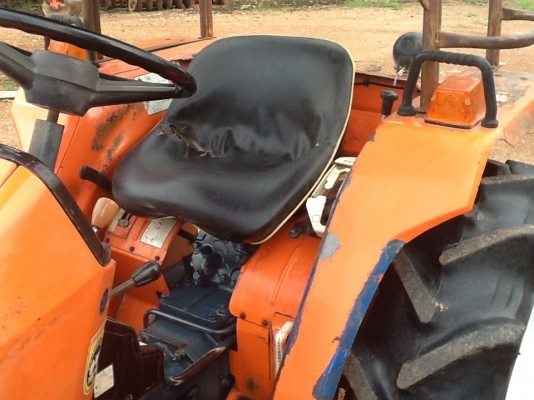 คูโบต้า L2402 4 WD 2 เพลา รุ่นท็อปพวงมาลัยเพาเวอร์ สภาพดีมากพร้อมใช้งาน