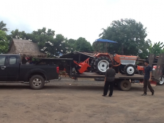 คูโบต้า L2402 4 WD 2 เพลา รุ่นท็อปพวงมาลัยเพาเวอร์ สภาพดีมากพร้อมใช้งาน